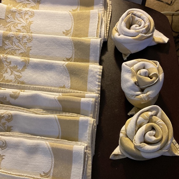 Antique/Vintage House Warming Gift of 12 Polyester Napkins Gold & Light Tan - Picture 5 of 9